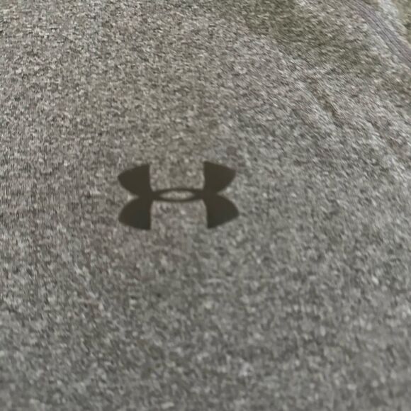 Under Armour Charcoal HeatGear Top - Picture 3 of 3